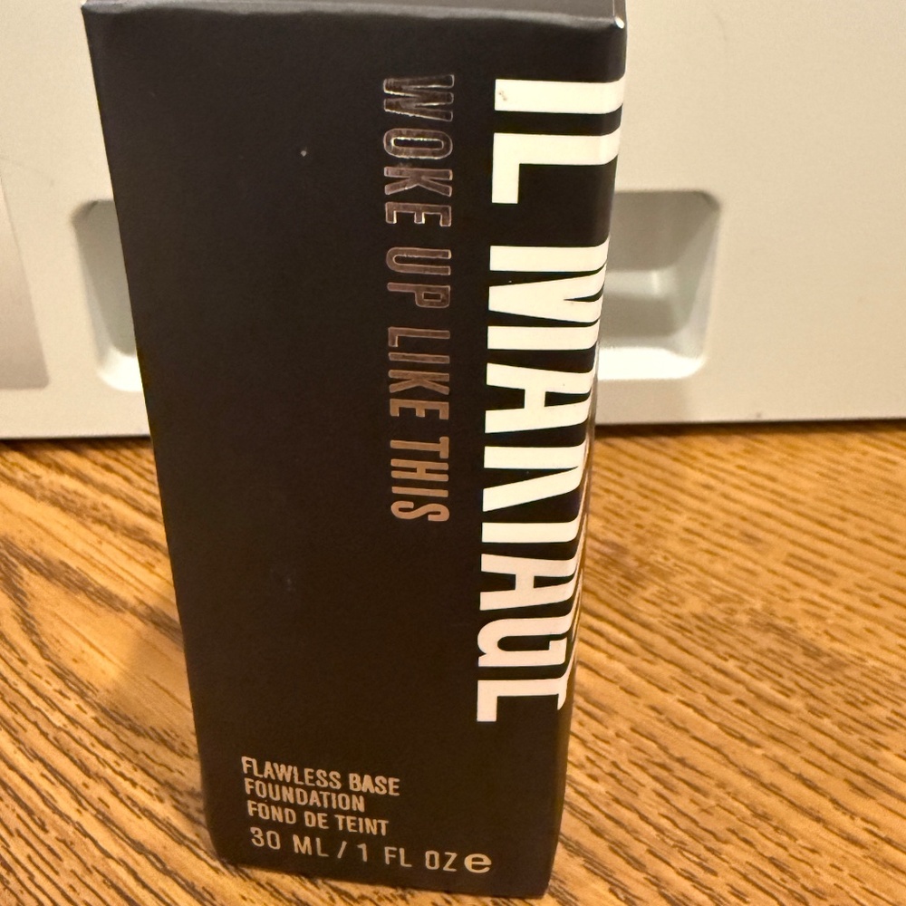 IL MAKIAGE WOKE UP LIKE THIS FLAWLESS BASE FOUNDATION 30 ML / 1 FL OZ